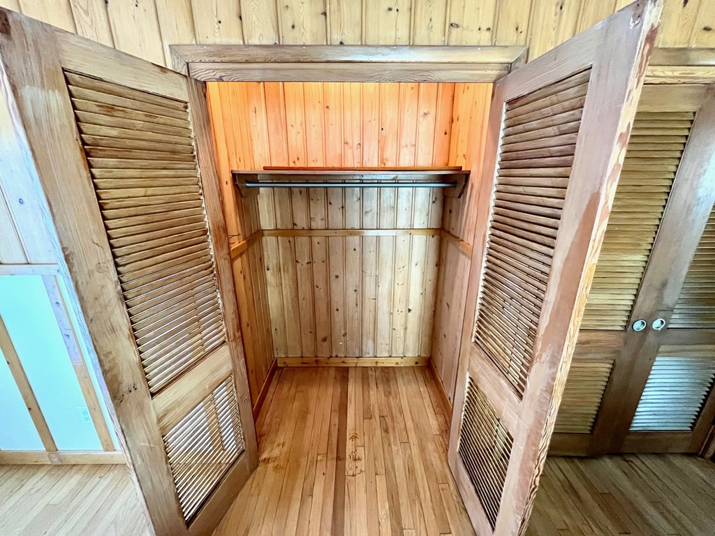  for additional photo 60