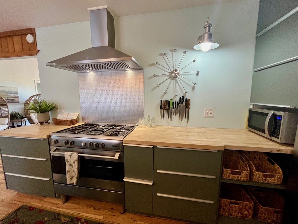  for additional photo 21